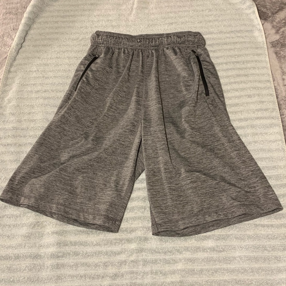 Sz small Leg3nd athletic shorts